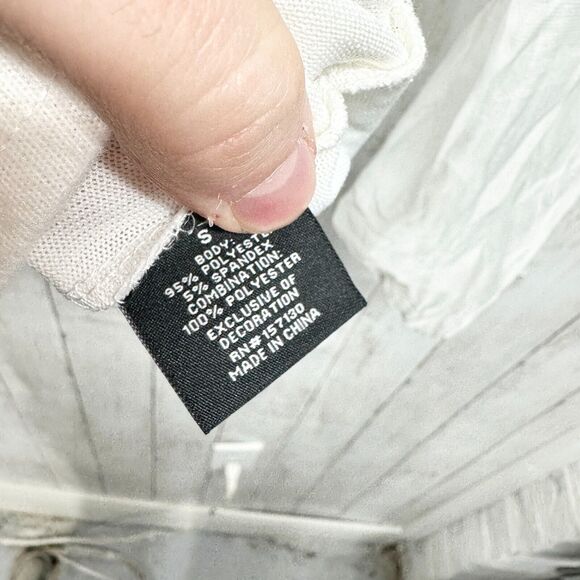 Love + Lace Sweater Womens S Beige Lovely Paris Themed Sequins Eiffel Tower - Picture 3 of 5